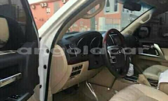Comprar Usado Toyota Land Cruiser Branco Carro em Luanda em Luanda Province Comprar Usado Toyota Land Cruiser Branco Carro em Luanda em Luanda Province