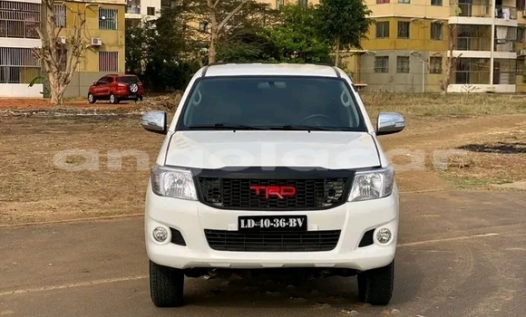 Acheter Occasion Voiture Toyota Hilux Blanc à Longonjo, Huambo Acheter Occasion Voiture Toyota Hilux Blanc à Longonjo, Huambo
