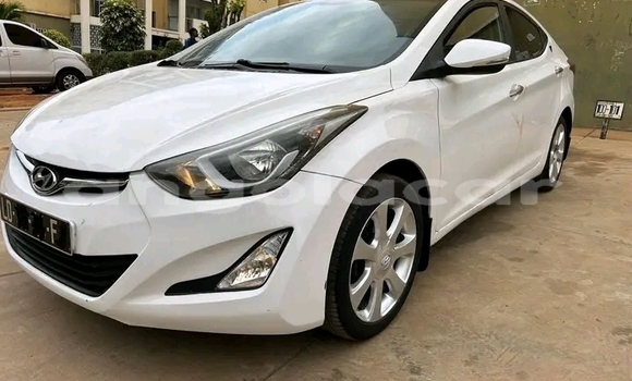 Acheter Occasion Voiture Hyundai Elantra Blanc à Camacupa, Bie Acheter Occasion Voiture Hyundai Elantra Blanc à Camacupa, Bie