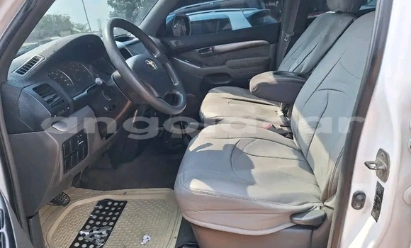 Buy Used Toyota Prado White Car in Camacupa in Bie Buy Used Toyota Prado White Car in Camacupa in Bie