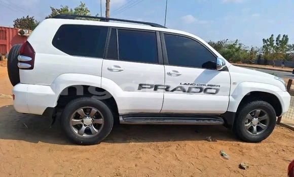Buy Used Toyota Prado White Car in Camacupa in Bie Buy Used Toyota Prado White Car in Camacupa in Bie