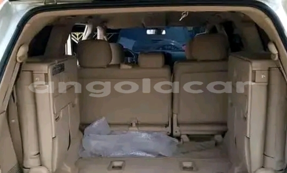 Buy Used Toyota Land Cruiser Prado White Car in Camacupa in Bie Buy Used Toyota Land Cruiser Prado White Car in Camacupa in Bie