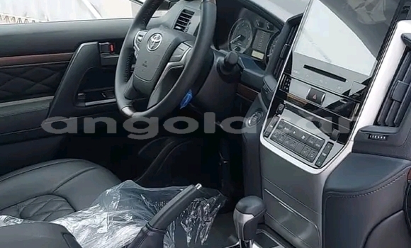 Acheter Occasion Voiture Toyota Land Cruiser Noir à Luanda, Province de Luanda Acheter Occasion Voiture Toyota Land Cruiser Noir à Luanda, Province de Luanda