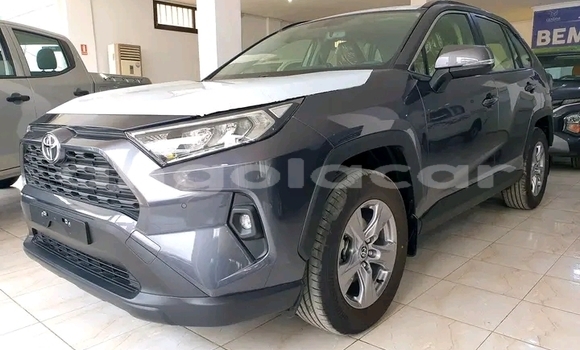 Comprar Usado Toyota RAV4 Outro Carro em Luanda em Luanda Province