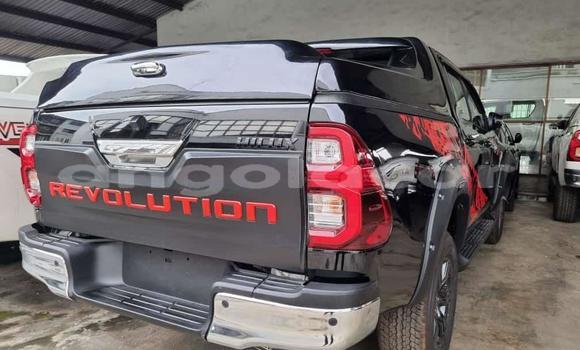 Buy Used Toyota Hiluxe Revo Black Car in Luanda in Luanda Province Buy Used Toyota Hiluxe Revo Black Car in Luanda in Luanda Province