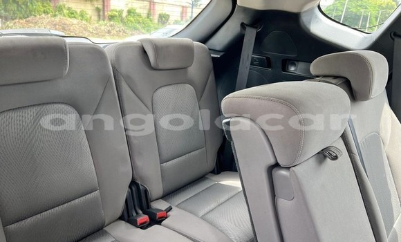 Buy Used Hyundai Santa Fe Red Car in Luanda in Luanda Province Buy Used Hyundai Santa Fe Red Car in Luanda in Luanda Province