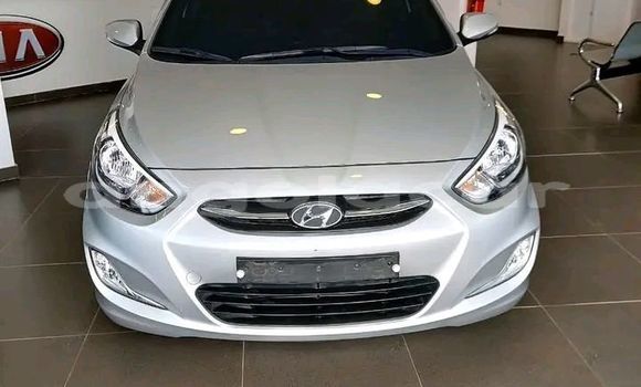 Acheter Occasion Voiture Hyundai Accent Gris à Luanda, Province de Luanda