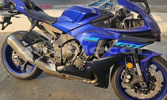 Comprar Usado Yamaha R1 Azul Moto em Luanda em Luanda Province