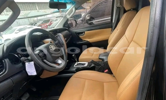 Acheter Occasion Voiture Toyota Fortuner Noir à Luanda, Province de Luanda Acheter Occasion Voiture Toyota Fortuner Noir à Luanda, Province de Luanda