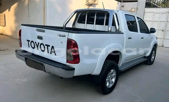 Comprar Usado Toyota Hilux Branco Carro em Luanda em Luanda Province Comprar Usado Toyota Hilux Branco Carro em Luanda em Luanda Province