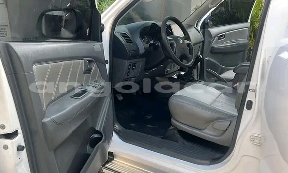 Acheter Occasion Voiture Toyota Hilux Blanc à Luanda, Province de Luanda Acheter Occasion Voiture Toyota Hilux Blanc à Luanda, Province de Luanda