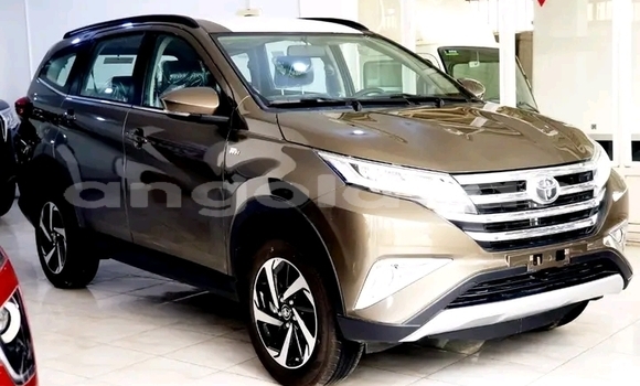 Comprar Usado Toyota Rush Outro Carro em N'zeto em Zaire