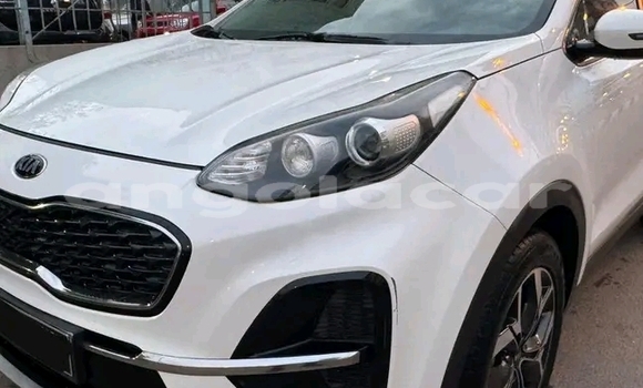 Buy Used Kia Sportage White Car in Luanda in Luanda Province Buy Used Kia Sportage White Car in Luanda in Luanda Province