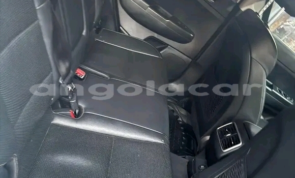 Buy Used Kia Sportage White Car in Luanda in Luanda Province Buy Used Kia Sportage White Car in Luanda in Luanda Province