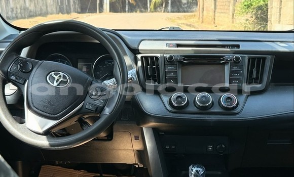 Buy Used Toyota RAV4 Red Car in Luanda in Luanda Province Buy Used Toyota RAV4 Red Car in Luanda in Luanda Province