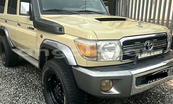 Buy Used Toyota Land Cruiser Other Car in Luanda in Luanda Province