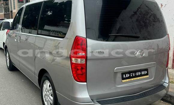 Comprar Usado Hyundai H1 Outro Carro em Camabatela em Uige Comprar Usado Hyundai H1 Outro Carro em Camabatela em Uige