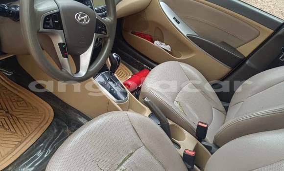 Buy Used Hyundai Accent Red Car in Camacupa in Bie Buy Used Hyundai Accent Red Car in Camacupa in Bie