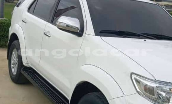 Buy Used Toyota Fortuner White Car in Cabinda in Cabinda Buy Used Toyota Fortuner White Car in Cabinda in Cabinda