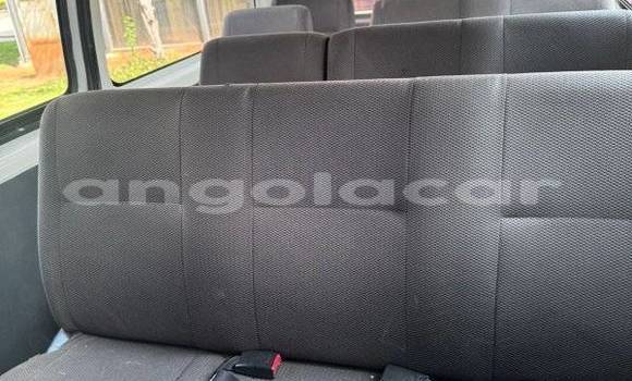 Buy Used Toyota Hiace White Car in Camacupa in Bie Buy Used Toyota Hiace White Car in Camacupa in Bie