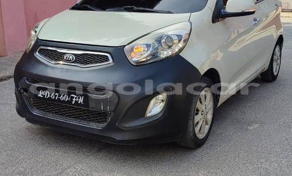 Buy Used Kia Picanto White Car in Cazaje in Moxico Buy Used Kia Picanto White Car in Cazaje in Moxico