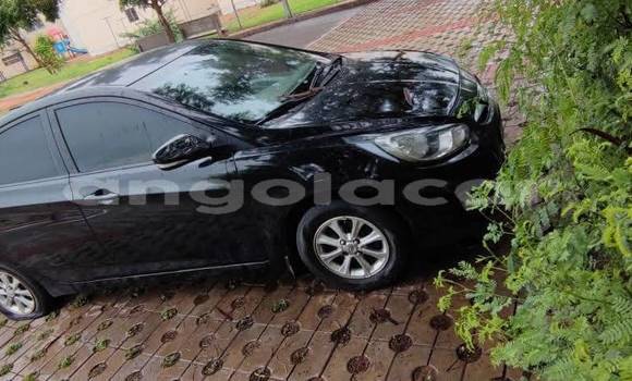 Comprar Usado Hyundai Accent Preto Carro em Caluquembe em Huila