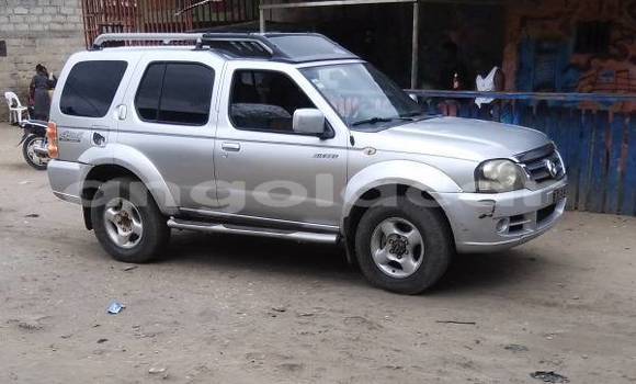 Comprar Usado Nissan Serena Outro Carro em Import - Dubai em Bengo Province Comprar Usado Nissan Serena Outro Carro em Import - Dubai em Bengo Province