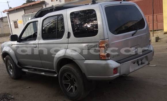 Comprar Usado Nissan Serena Outro Carro em Import - Dubai em Bengo Province Comprar Usado Nissan Serena Outro Carro em Import - Dubai em Bengo Province