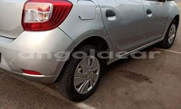 Comprar Usado Renault Sandero Outro Carro em Catabola em Bie Comprar Usado Renault Sandero Outro Carro em Catabola em Bie