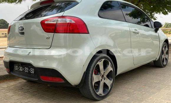 Comprar Usado Kia rio Branco Carro em Camacupa em Bie Comprar Usado Kia rio Branco Carro em Camacupa em Bie