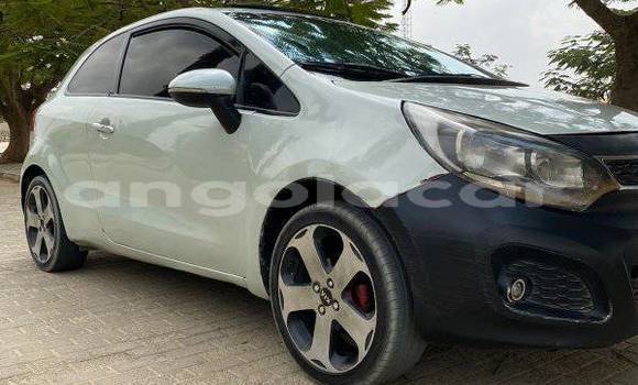 Comprar Usado Kia rio Branco Carro em Camacupa em Bie Comprar Usado Kia rio Branco Carro em Camacupa em Bie