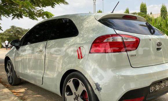 Comprar Usado Kia rio Branco Carro em Camacupa em Bie Comprar Usado Kia rio Branco Carro em Camacupa em Bie