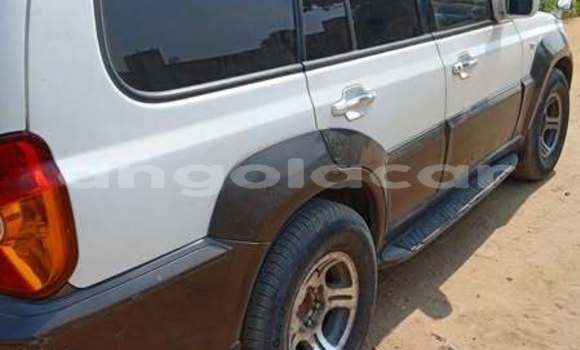 Comprar Usado Hyundai Terracan Branco Carro em Camacupa em Bie Comprar Usado Hyundai Terracan Branco Carro em Camacupa em Bie