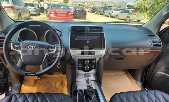 Buy Used Toyota Hilux Black Car in Luanda in Luanda Province Buy Used Toyota Hilux Black Car in Luanda in Luanda Province
