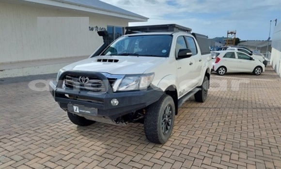 Comprar Usado Toyota Hilux Branco Carro em Luanda em Luanda Province Comprar Usado Toyota Hilux Branco Carro em Luanda em Luanda Province