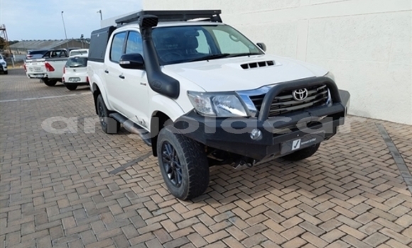 Comprar Usado Toyota Hilux Branco Carro em Luanda em Luanda Province Comprar Usado Toyota Hilux Branco Carro em Luanda em Luanda Province