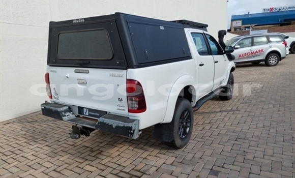 Comprar Usado Toyota Hilux Branco Carro em Luanda em Luanda Province Comprar Usado Toyota Hilux Branco Carro em Luanda em Luanda Province