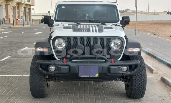 Buy Used Jeep Wrangler White Car in Luanda in Luanda Province Buy Used Jeep Wrangler White Car in Luanda in Luanda Province