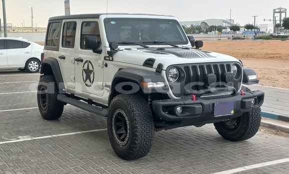 Buy Used Jeep Wrangler White Car in Luanda in Luanda Province Buy Used Jeep Wrangler White Car in Luanda in Luanda Province