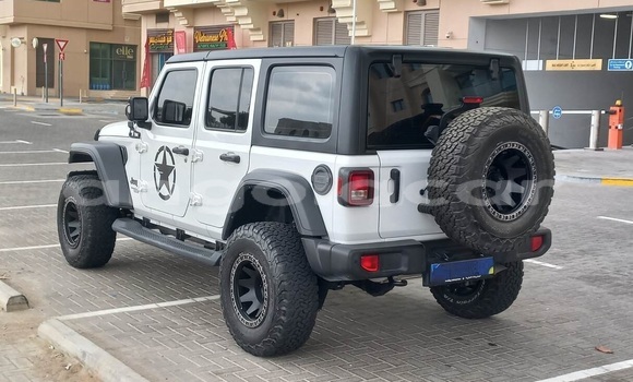 Buy Used Jeep Wrangler White Car in Luanda in Luanda Province Buy Used Jeep Wrangler White Car in Luanda in Luanda Province