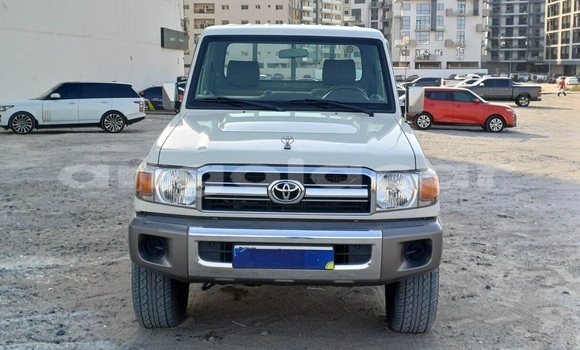 Comprar Usado Toyota Land Cruiser Branco Carro em Luanda em Luanda Province Comprar Usado Toyota Land Cruiser Branco Carro em Luanda em Luanda Province