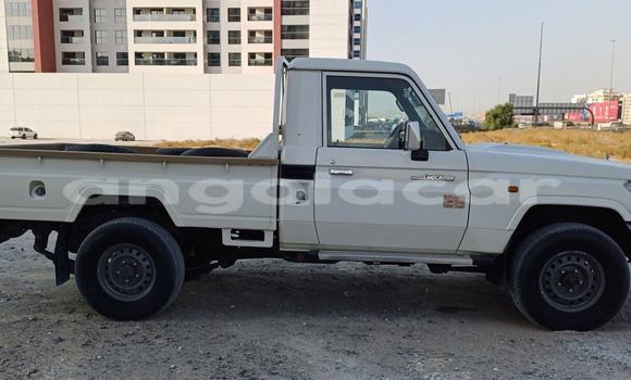 Comprar Usado Toyota Land Cruiser Branco Carro em Luanda em Luanda Province Comprar Usado Toyota Land Cruiser Branco Carro em Luanda em Luanda Province