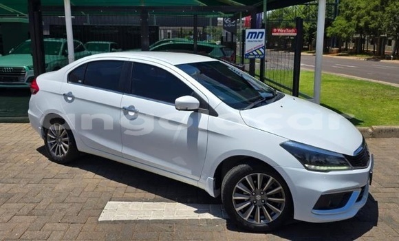 Comprar Usado Suzuki Ciaz Branco Carro em Luanda em Luanda Province Comprar Usado Suzuki Ciaz Branco Carro em Luanda em Luanda Province