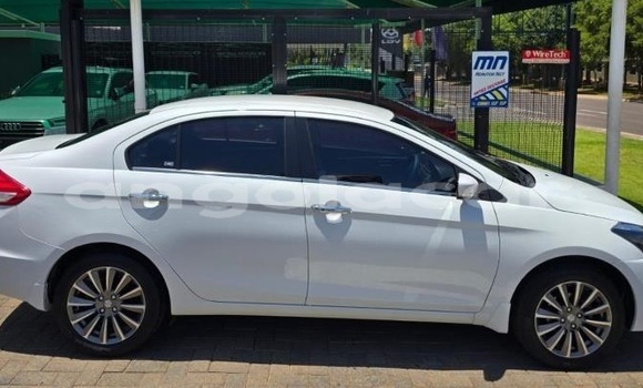 Comprar Usado Suzuki Ciaz Branco Carro em Luanda em Luanda Province Comprar Usado Suzuki Ciaz Branco Carro em Luanda em Luanda Province
