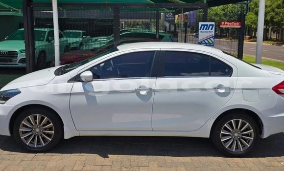 Comprar Usado Suzuki Ciaz Branco Carro em Luanda em Luanda Province Comprar Usado Suzuki Ciaz Branco Carro em Luanda em Luanda Province