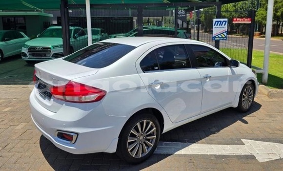 Comprar Usado Suzuki Ciaz Branco Carro em Luanda em Luanda Province Comprar Usado Suzuki Ciaz Branco Carro em Luanda em Luanda Province