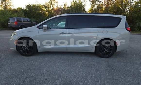 Comprar Usado Chrysler Pacifica Branco Carro em Luanda em Luanda Province Comprar Usado Chrysler Pacifica Branco Carro em Luanda em Luanda Province