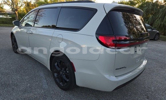 Comprar Usado Chrysler Pacifica Branco Carro em Luanda em Luanda Province Comprar Usado Chrysler Pacifica Branco Carro em Luanda em Luanda Province