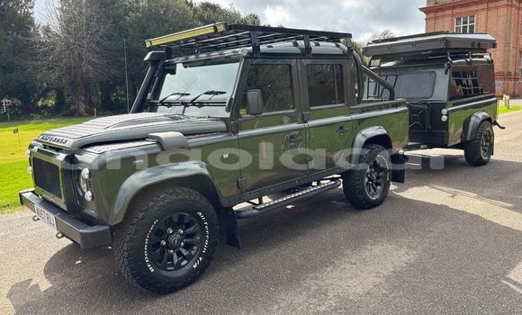 Comprar Usado Land Rover Defender Verde Carro em Luanda em Luanda Province Comprar Usado Land Rover Defender Verde Carro em Luanda em Luanda Province