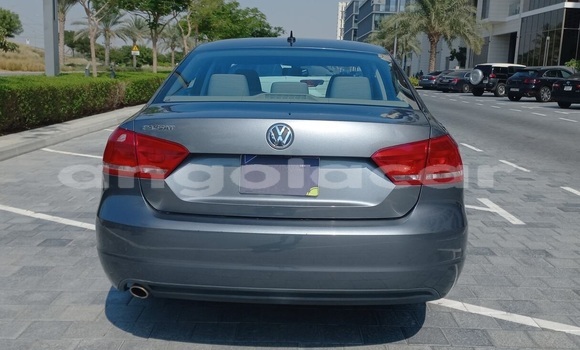Comprar Usado Volkswagen Passat Azul Carro em Luanda em Luanda Province Comprar Usado Volkswagen Passat Azul Carro em Luanda em Luanda Province
